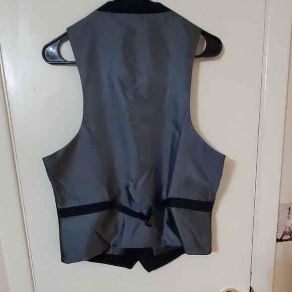 Beautiful Black/Grey Vest - Picture 2 of 2